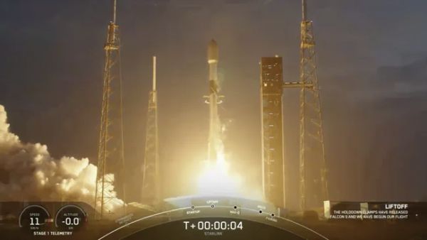 SPACEX LAUNCHES 23 STARLINK SATELLITES FROM FLORIDA