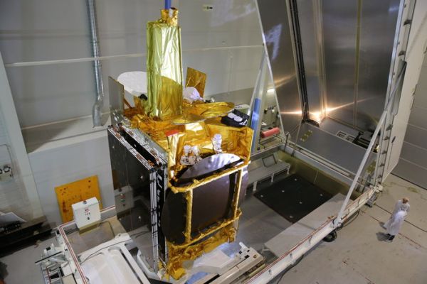 LASER-EQUIPPED SATELLITE TO INAUGURATE EUROPEAN DATA RELAY SYSTEM