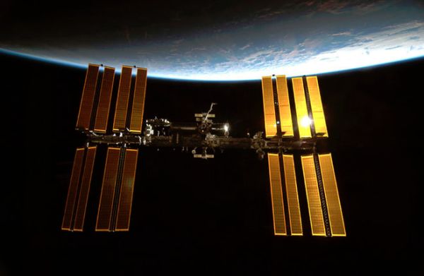 NASA, RUSSIA SET FLIGHTS FOR TRIMMED-DOWN SPACE STATION CREW