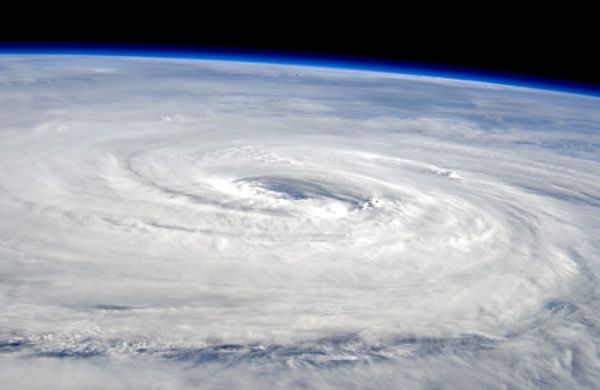 CHECK OUT THESE INCREDIBLE PHOTOS FROM THE ISS OF EARTH’S STRONGEST STORM IN 2017