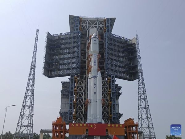 CHINA PREPARES TO LAUNCH RELAY SATELLITE QUEQIAO-2