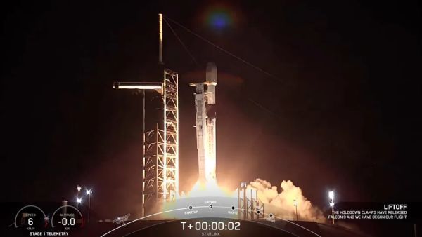 SPACEX FALCON 9 ROCKET LAUNCHES 27 STARLINK SATELLITES TO ORBIT ON RECORD-BREAKING 27TH FLIGHT