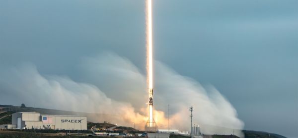 SPACEX LAUNCHES 26 STARLINK SATELLITES ON FALCON 9 ROCKET FROM VANDENBERG SFB