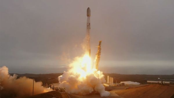 SPACEX LAUNCHES 26 STARLINK SATELLITES ON FALCON 9 ROCKET FROM VANDENBERG SFB