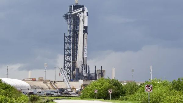 LEAK ON INTERNATIONAL SPACE STATION DELAYS SPACEX LAUNCH OF AXIOM-4 ASTRONAUTS