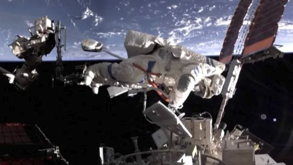 CHINESE ASTRONAUTS BEEF UP TIANGONG SPACE STATION'S DEBRIS SHIELD DURING 6.5-HOUR SPACEWALK
