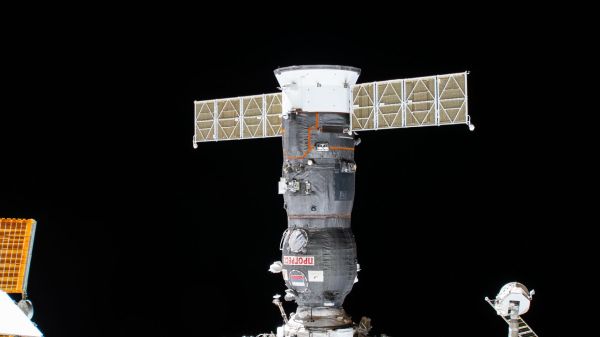 STATION GETS READY FOR TWO CARGO MISSIONS LAUNCHING DAYS APART
