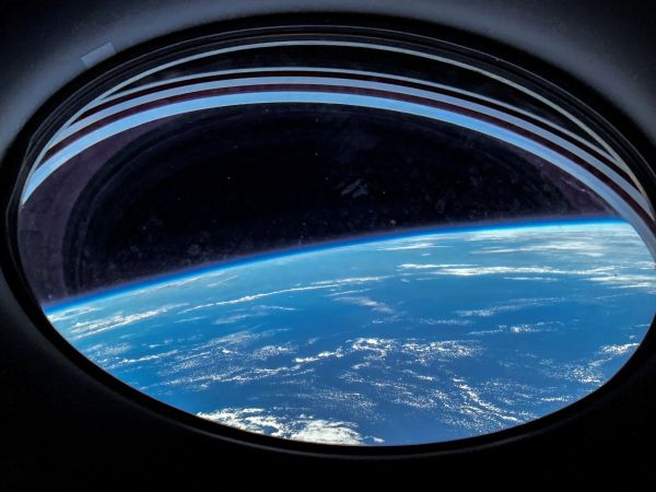 CREW AWAITS SECOND CARGO MISSION IN LESS THAN A WEEK; KEEPS UP BIOTECH RESEARCH