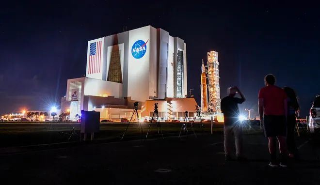 DO ROCKETS STILL LAUNCH DURING A GOVERNMENT SHUTDOWN? HOW NASA COULD FEEL THE EFFECTS