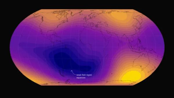 A GIANT WEAK SPOT IN EARTH'S MAGNETIC FIELD IS GETTING BIGGER — AND IT COULD BE BAD NEWS FOR SATELLITES