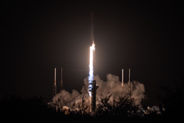 SPACEX SENDS 28 STARLINK SATELLITES TO LOW EARTH ORBIT IN PREDAWN LAUNCH