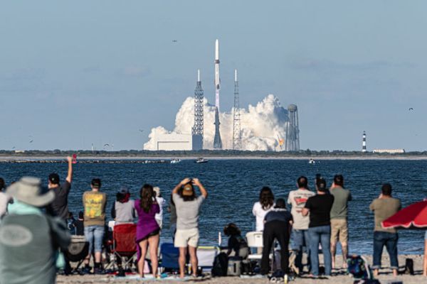 BLUE ORIGIN LAUNCHES TWIN MARS PROBES FOR NASA AS NEW GLENN MAKES FIRST LANDING