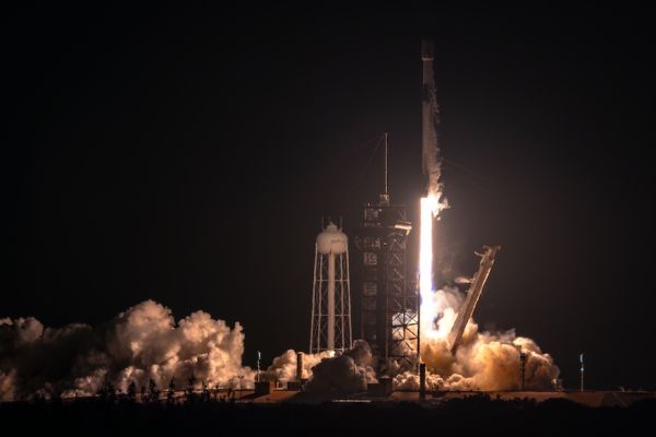 SPACEX LAUNCHES 29 STARLINK SATELLITES ON FALCON 9 ROCKET FROM NASA’S KENNEDY SPACE CENTER