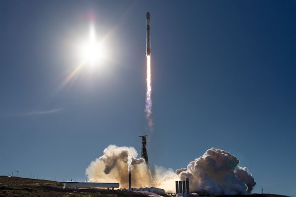 SPACEX LAUNCHES 28 STARLINK SATELLITES ON FALCON 9 ROCKET FROM VANDENBERG SFB