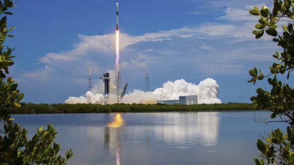 WATCH SPACEX LAUNCH ADVANCED GPS SATELLITE FOR US SPACE FORCE ON JAN. 27 AFTER DELAY