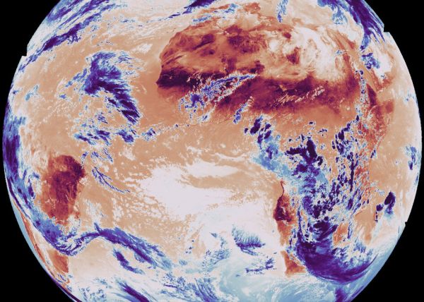CHINESE SATELLITE FORCES 4,400 OF ITS STARLINK RIVALS INTO LOWER ALTITUDE: STUDY