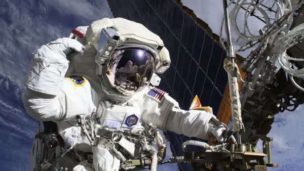 WATCH LIVE TODAY: NASA ASTRONAUTS CONDUCTING SPACEWALK DELAYED BY ISS MEDICAL EVACUATION