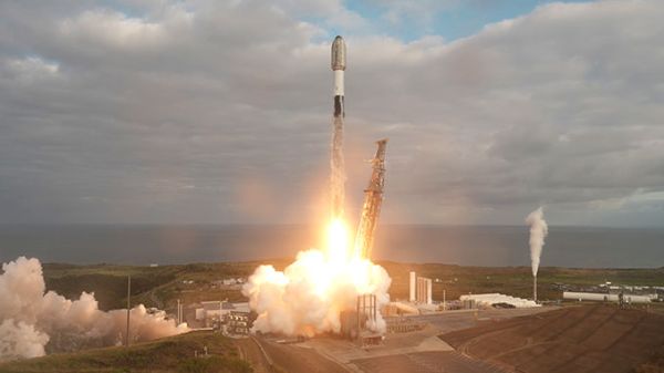 SPACEX FLIES 25 STARLINK SATELLITES TO ORBIT ON ITS 50TH FALCON 9 LAUNCH OF THE YEAR