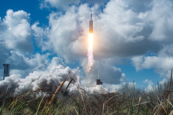 SPACEX LAUNCHES 6-TON VIASAT-3 F3 SATELLITE ON FALCON HEAVY ROCKET