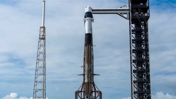 SPACEX SCRUBS DRAGON CARGO LAUNCH TO INTERNATIONAL SPACE STATION DUE TO BAD WEATHER