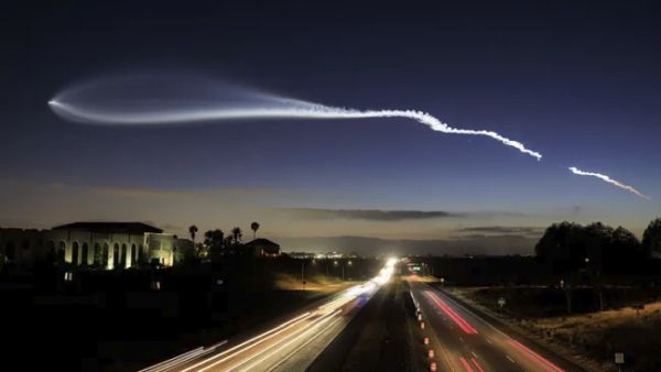 SPACEX STARLINK AND OTHER SATELLITE MEGACONSTELLATIONS ARE CREATING AN 'UNREGULATED GEOENGINEERING EXPERIMENT', SCIENTISTS SAY
