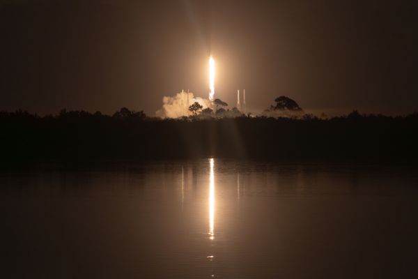 SPACEX’S SUNRISE STARLINK LAUNCH ADDS 29 SATELLITES TO LOW EARTH ORBIT MEGACONSTELLATION