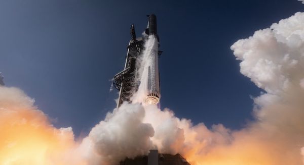 MUSK PRAISES “EPIC” SUPER HEAVY-STARSHIP LAUNCH
