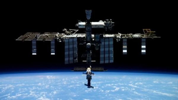 ASTRONAUTS TOLD TO RETURN TO INTERNATIONAL SPACE STATION AFTER SHELTERING OVER AIR LEAK REPAIRS