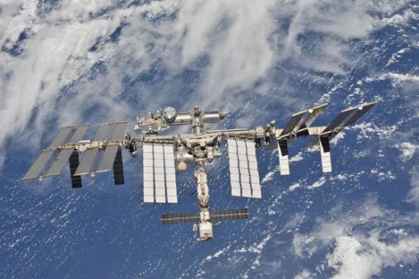 NASA WANTS TO DUMP THE ISS IN THE SEA. EXPERTS SAY THE PLAN 'RAISES SERIOUS CONCERNS FOR OCEAN HEALTH'