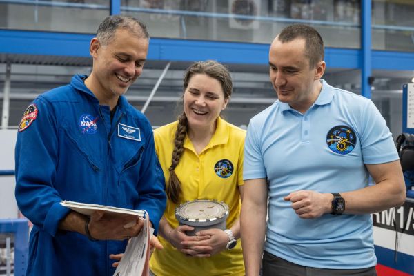 EXPEDITION 74 STAYS BUSY AND AWAITS TUESDAY’S NEW CREW ARRIVAL