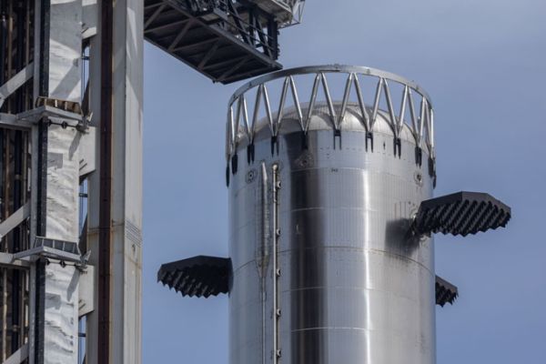 SPACEX TO DEPLOY FIRST STARLINK V3 SATELLITES ON SUBORBITAL STARSHIP-SUPER HEAVY FLIGHT