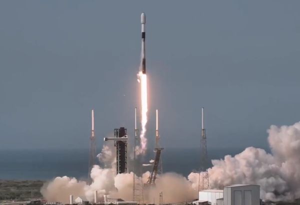 SPACEX LAUNCHES SATELLITE REPAIR DRONE WITH 10-FOOT ROBOTIC ARMS TO EARTH ORBIT
