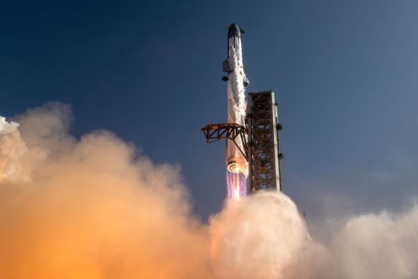 SUPER HEAVY-STARSHIP ROCKET CHALKS UP MOSTLY SUCCESSFUL TEST FLIGHT