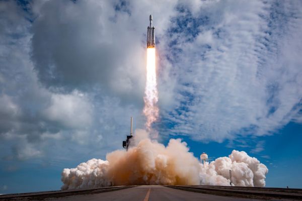 WHITE HOUSE TARGETS SUPPORT FOR 1,000 LAUNCHES PER YEAR BY 2030