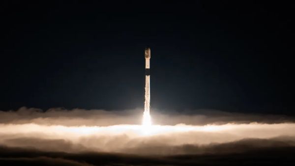 SPACEX SENDS 27 STARLINK SATELLITES TO ORBIT ON 100TH FALCON ROCKET LAUNCH OF THE YEAR