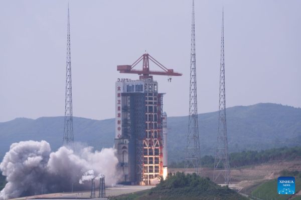 CHINA LAUNCHES SEVEN SATELLITES INTO SPACE