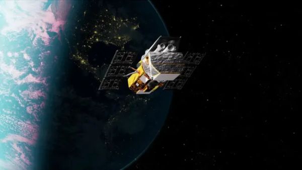 AFTER FAILURE OF PRIVATE RESCUE MISSION, NASA'S SWIFT SPACE TELESCOPE WILL CRASH BACK TO EARTH. BUT WHEN AND WHERE?