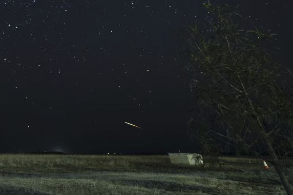 HOBBY ASTRONOMERS UNITE WITH FORMER NASA ENGINEER TO UNCOVER SOURCE OF MYSTERIOUS SPACE LIGHTS