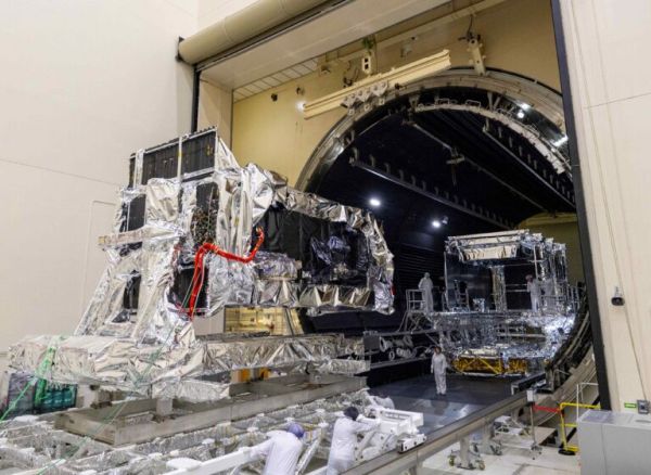 FOR THE FIRST TIME, THE US MILITARY CONFIRMS IT HAS DEPLOYED WEAPONS IN ORBIT 
