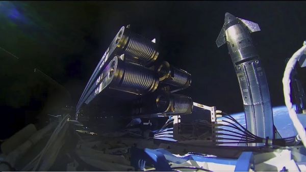 WOW! WATCH SPACEX'S STARSHIP MEGAROCKET DEPLOY SATELLITES INTO ORBIT FOR 1ST TIME EVER