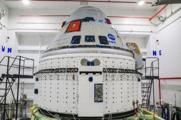 NASA PLANS UNPILOTED STARLINER TEST FLIGHT AT END OF YEAR