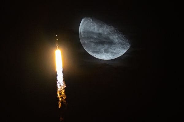FALCON HEAVY FLIES ITS FIRST MISSION FOR U.S. SPY SATELLITE AGENCY