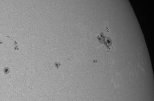 CHINA'S SPACE STATION SNAPPED RACING ACROSS SUN
