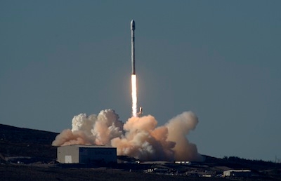 SPACEX FALCON 9 BLASTS OFF FROM CALIFORNIA