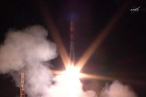 SOYUZ ROCKET LAUNCHES NEW US-RUSSIAN CREW TOWARD SPACE STATION