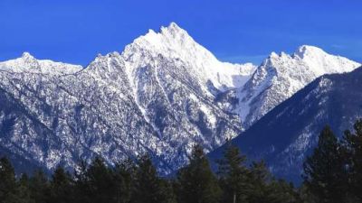 EXPERTS SAY FIREBALL ABOVE ROCKIES WAS RUSSIAN SPY SATELLITE