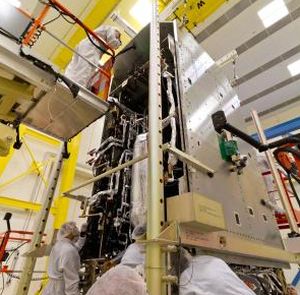 LOCKHEED MARTIN SUCCESSFULLY MATES NOAA GOES-R SATELLITE MODULES