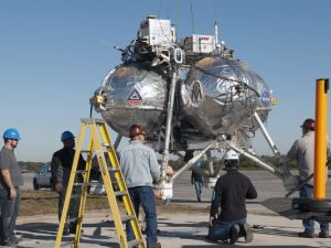 SPACEX NEARING COMMERCIAL SATELLITE LAUNCH