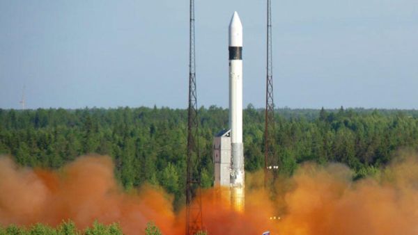 RUSSIA LAUNCHES COMMUNICATIONS SATELLITES AND SECRET PAYLOAD