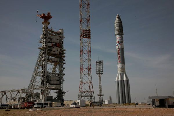 MEXICAN SATELLITE LAUNCH GROUNDED FOR ENGINEERING REVIEW